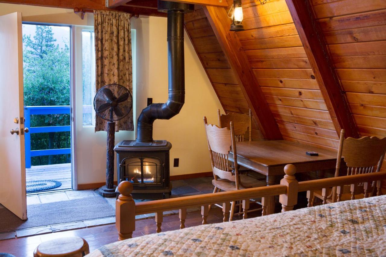 Hicksville Pines Chalets & Motel Idyllwild Dış mekan fotoğraf