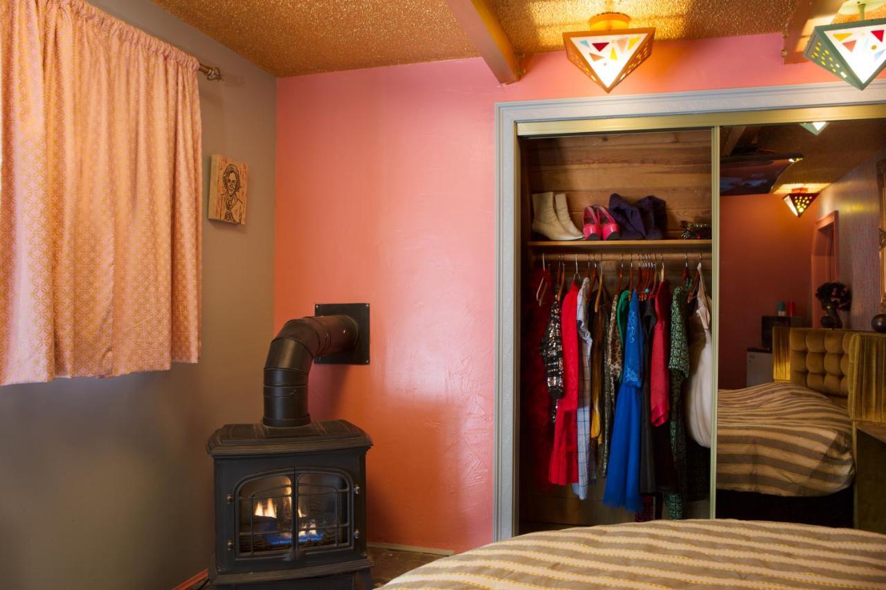 Hicksville Pines Chalets & Motel Idyllwild Dış mekan fotoğraf